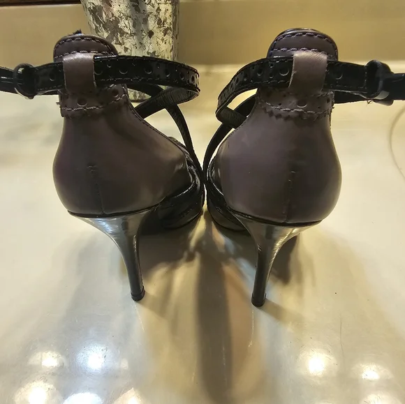 Tory Burch Heels - Picture 4 of 8